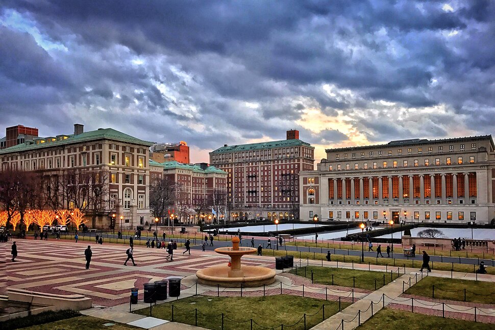 21 所提供最多学费资助的法学院（2025年版）